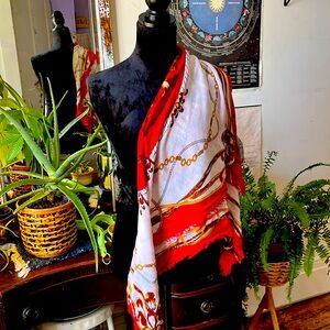 Vintage red and gold chain patterned scarf